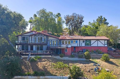 2448 Royal Crest Dr, Escondido, CA, 92025-7015 | Card Image