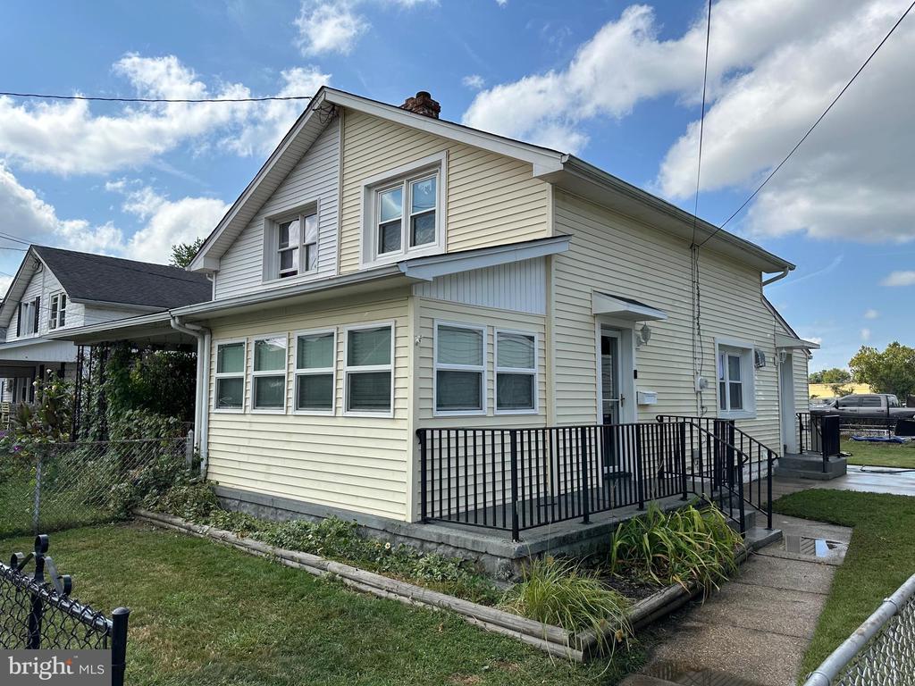 Hulme St, Burlington, NJ 08016