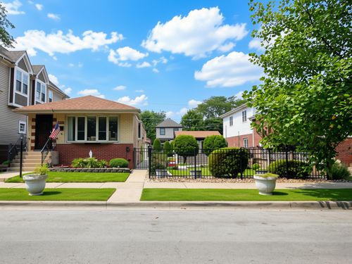 10756 S Albany Avenue, Chicago, IL, 60655 | Card Image