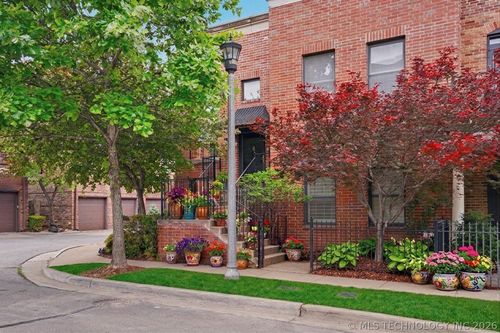 b-726 Owasso Ave, Tulsa, OK, 74120-4420 | Card Image