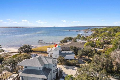 520 Parish Blvd, Mary Esther, FL, 32569-1478 | Card Image