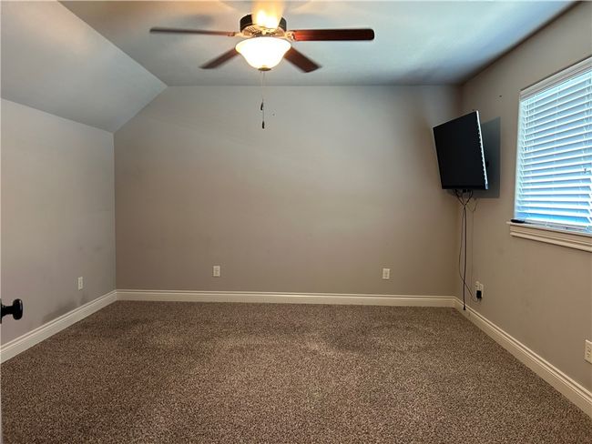 upper level 3rd bedroom | Image 37