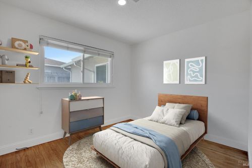 2127 Birch Ct, San Pablo, CA, 94806-1002 | Card Image