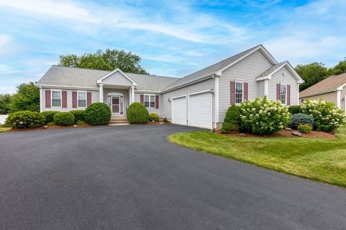11-11 Deirdre Cir, Rehoboth, MA, 02769-2551 | Card Image