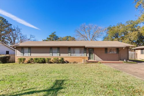 2105 Pine Tree Rd, Longview, TX, 75604 | Card Image