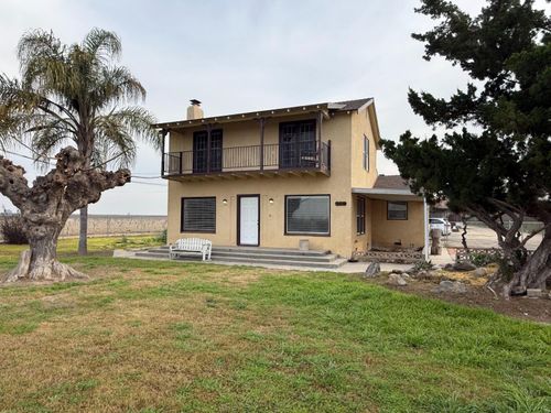 10608 S Zediker Ave, Parlier, CA, 93648-9617 | Card Image
