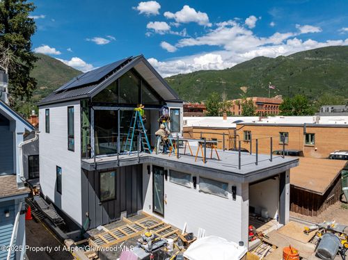 227 E Main St, Aspen, CO, 81611-1928 | Card Image