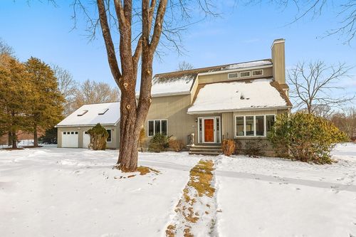 21 S Bradford Rd, Hingham, MA, 02043-3132 | Card Image