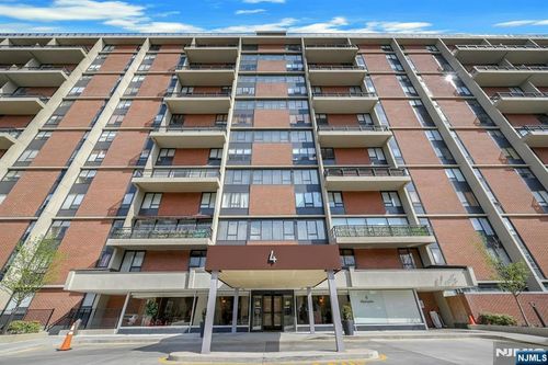 4 Horizon Rd, Fort Lee, NJ, 07024-6743 | Card Image