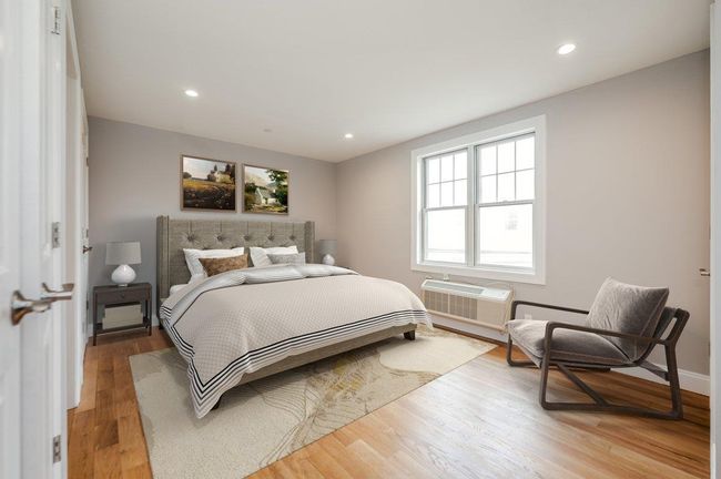 APT-204 - 661 W Broadway, Condo with 3 bedrooms, 2 bathrooms and null parking in Long Beach NY | Image 14