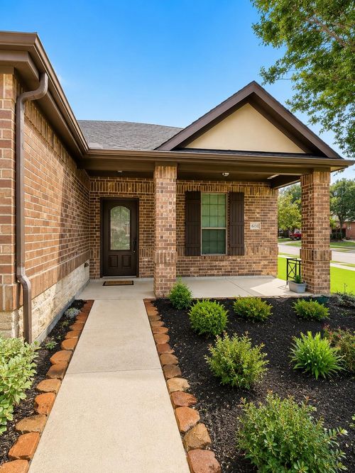 6151 Harmony Park Ln, Fulshear, TX, 77441-1131 | Card Image