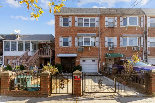 3241 71st St, East Elmhurst, NY, 11370-1721 | Card Image