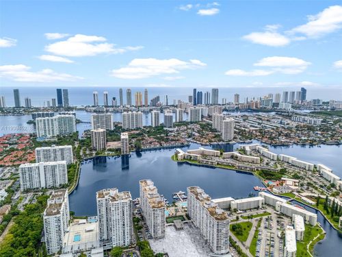 apt-304-18021 Biscayne Blvd, Aventura, FL, 33160-2517 | Card Image