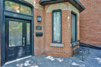 323 Ontario St, Home with 5 bedrooms, 3 bathrooms and 4 parking in Toronto ON | Image 2