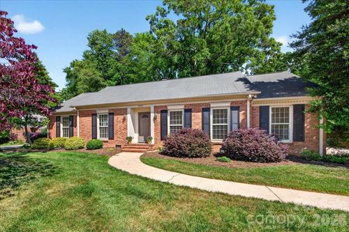 1308 Alfred St, Charlotte, NC, 28211-4704 | Card Image