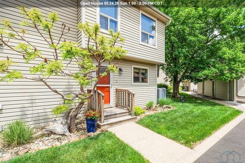 2904 S Cedar St, Sioux City, IA, 51106-4246 | Card Image