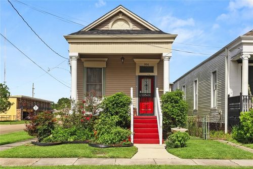800 Franklin Ave, Gretna, LA, 70053-2222 | Card Image