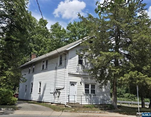 128 Newark Pompton Tpke, Pequannock, NJ, 07440-1315 | Card Image