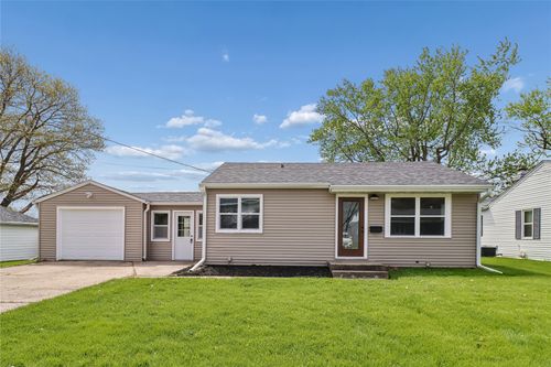 1709 N 2nd Ave E, Newton, IA, 50208-3452 | Card Image