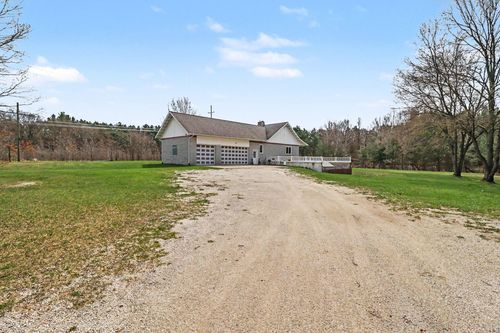 3479 W Hansen Road, Ludington, MI, 49431 | Card Image