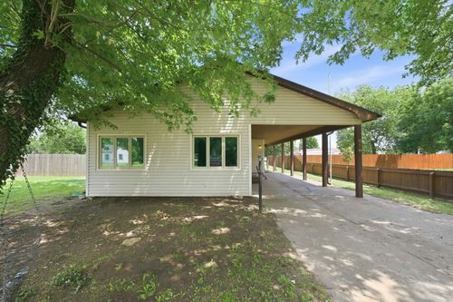 418 S Briarwood St, Norwich, KS, 67118-9307 | Card Image