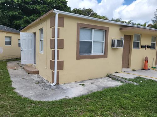 1-3-224 N 57th Ave, Hollywood, FL, 33021 | Card Image