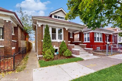 7750 S Rhodes Avenue, House other with 3 bedrooms, 3 bathrooms and 1 parking in Chicago IL | Image 3