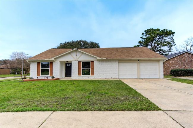 Great Corner lot! | Image 25
