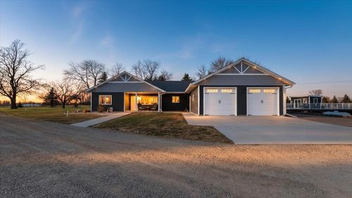 4010 40th Ave Sw, Montevideo, MN, 56265-3043 | Card Image