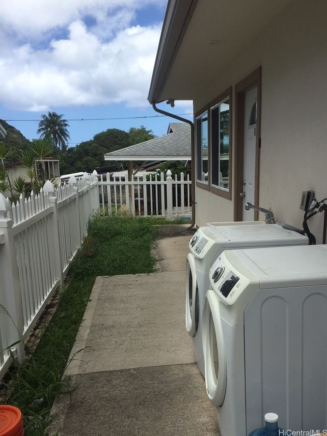 A - 2325 Ahe St, House other with 2 bedrooms, 1 bathrooms and 1 parking in Honolulu HI | Image 13