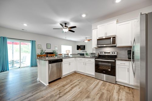 144 Ridgelake Cir, Fort Oglethorpe, GA, 30742-4209 | Card Image
