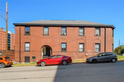 815 Mcclure St, Munhall, PA, 15120-1542 | Card Image
