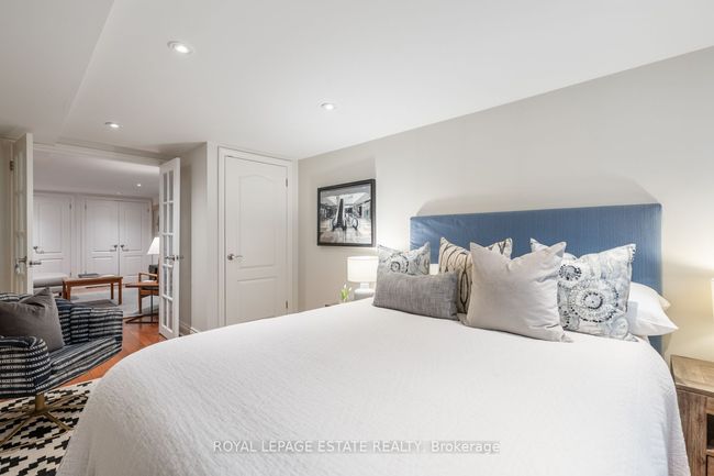 121 Pine Glen Rd, House other with 4 bedrooms, 3 bathrooms and 1 parking in Toronto ON | Image 31