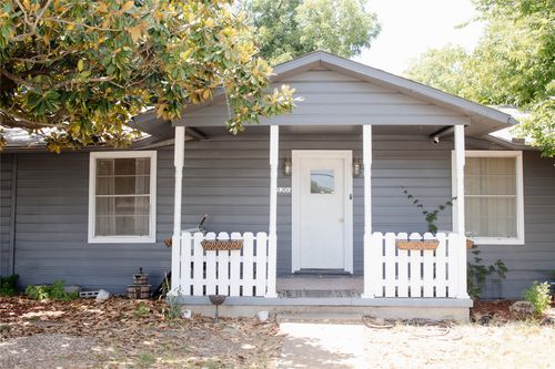 1200 S Jackson St, Kaufman, TX, 75142-2841 | Card Image