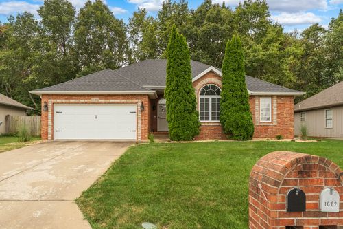 1666 W Evans St, Springfield, MO, 65810-2778 | Card Image