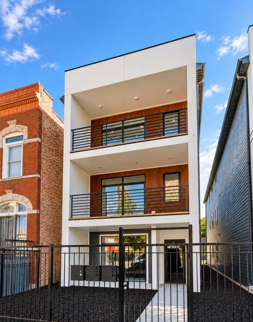 2917 W Arthington St, Chicago, IL, 60612-3901 | Card Image