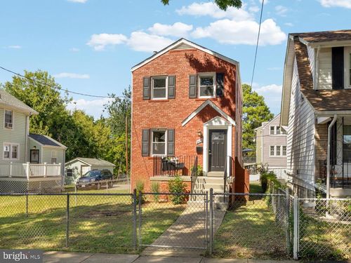 2414 Perry St Ne, WASHINGTON, DC, 20018-3131 | Card Image
