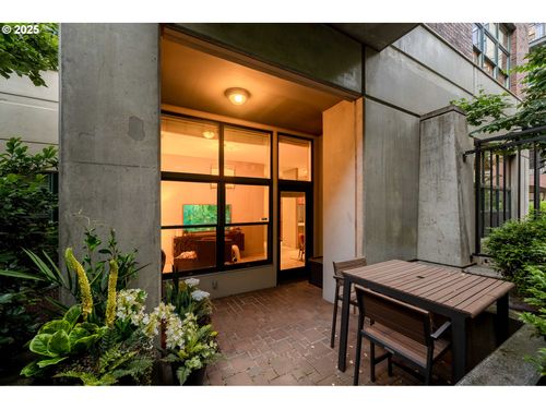 110-820 Nw 12th Ave, Portland, OR, 97209-3042 | Card Image