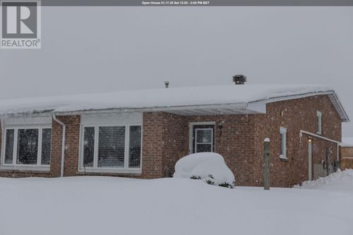 124 Sutton Pl, Sault Ste Marie, ON, P6A6B4 | Card Image