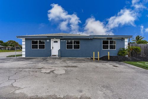 945 Miner Rd, Lantana, FL, 33462-6127 | Card Image