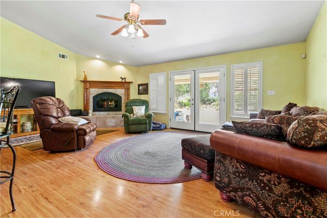 living room | Image 20