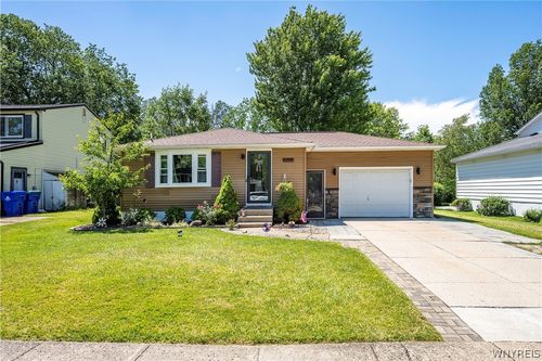 4368 Chisholm Trl, Hamburg, NY, 14075-1208 | Card Image