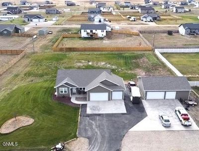 13672 Hawthorne Loop Nw, House other with 5 bedrooms, 3 bathrooms and null parking in Williston ND | Image 3