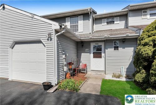 706 Overlook Dr, Bethlehem, PA, 18017-2313 | Card Image