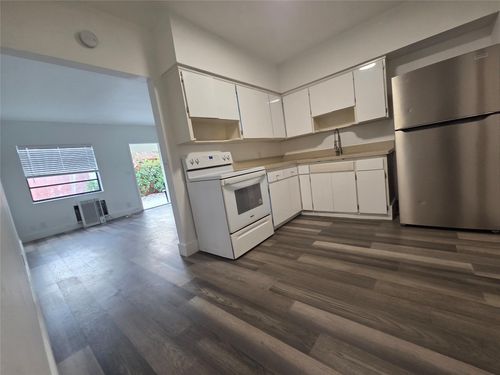 1-1110 Nw 6th Ave, Fort Lauderdale, FL, 33311-6244 | Card Image