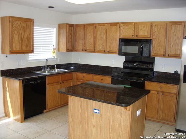 9019 Privilege Pt, House other with 3 bedrooms, 3 bathrooms and null parking in Converse TX | Image 4