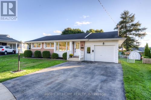 unit-b-56 Crescent Rd, Cambridge, ON, N3C2J4 | Card Image