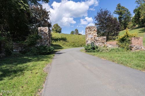 54 Summerfield Dr, Butler, TN, 37640 | Card Image