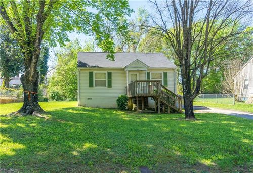 1552 Harding St, Winston-Salem, NC, 27107-1447 | Card Image