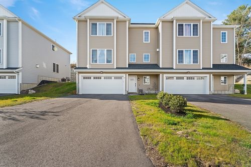 29-29 Pouts Ln, Uxbridge, MA, 01569-2182 | Card Image